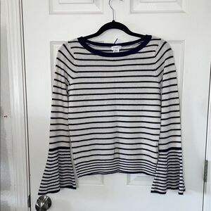 CLUB MONACO 100% Cashmere Bell Sleeves Sweater Sz: XS Navy and Cream Stripped
